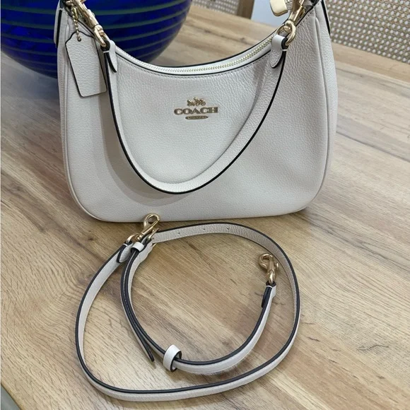 Coach Off-White Leather Shoulder Bag - Picture 7 of 10